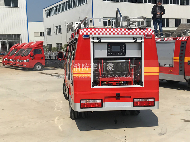 |L(fng)(gu)Сͼ(x)ˮF܇M(jn)ڱá